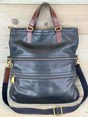 Fossil Explorer Black Leather Crossbody Tote with Brown Handles